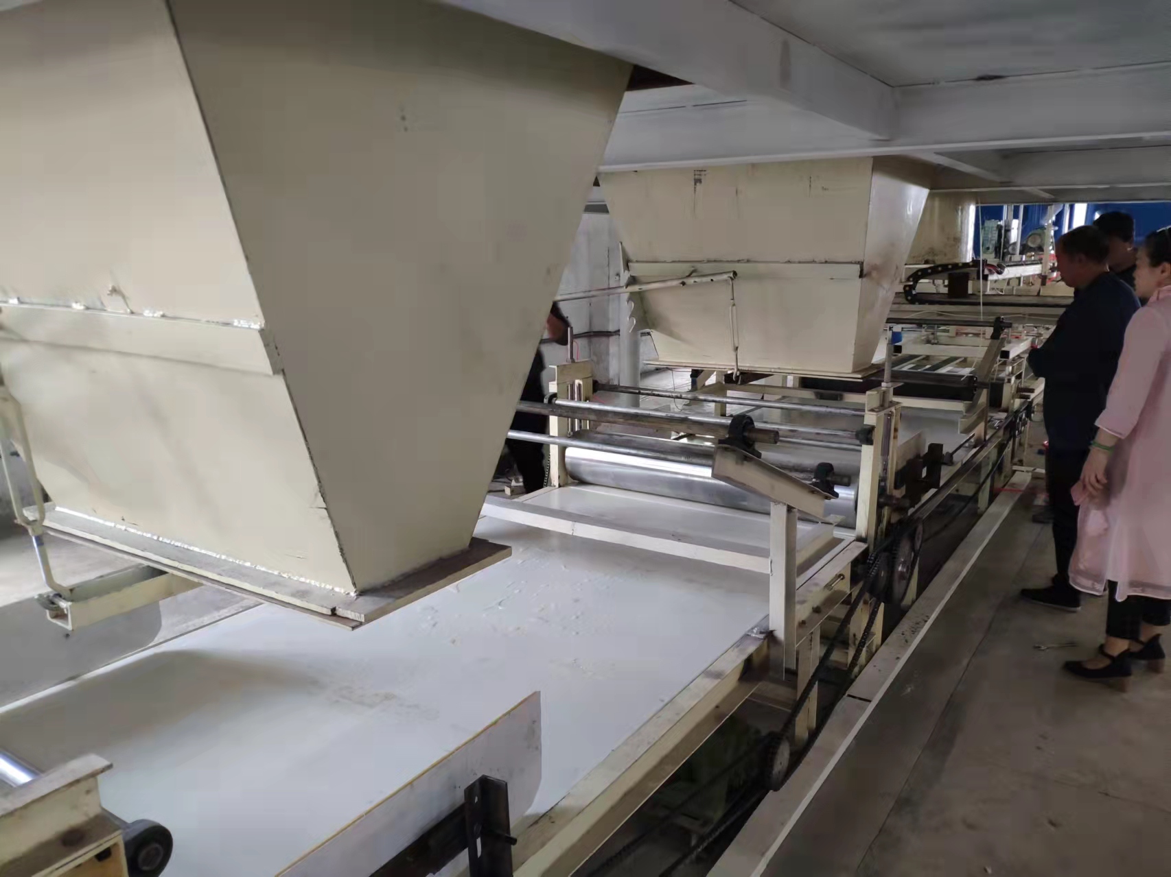 全自动玻镁板生产线