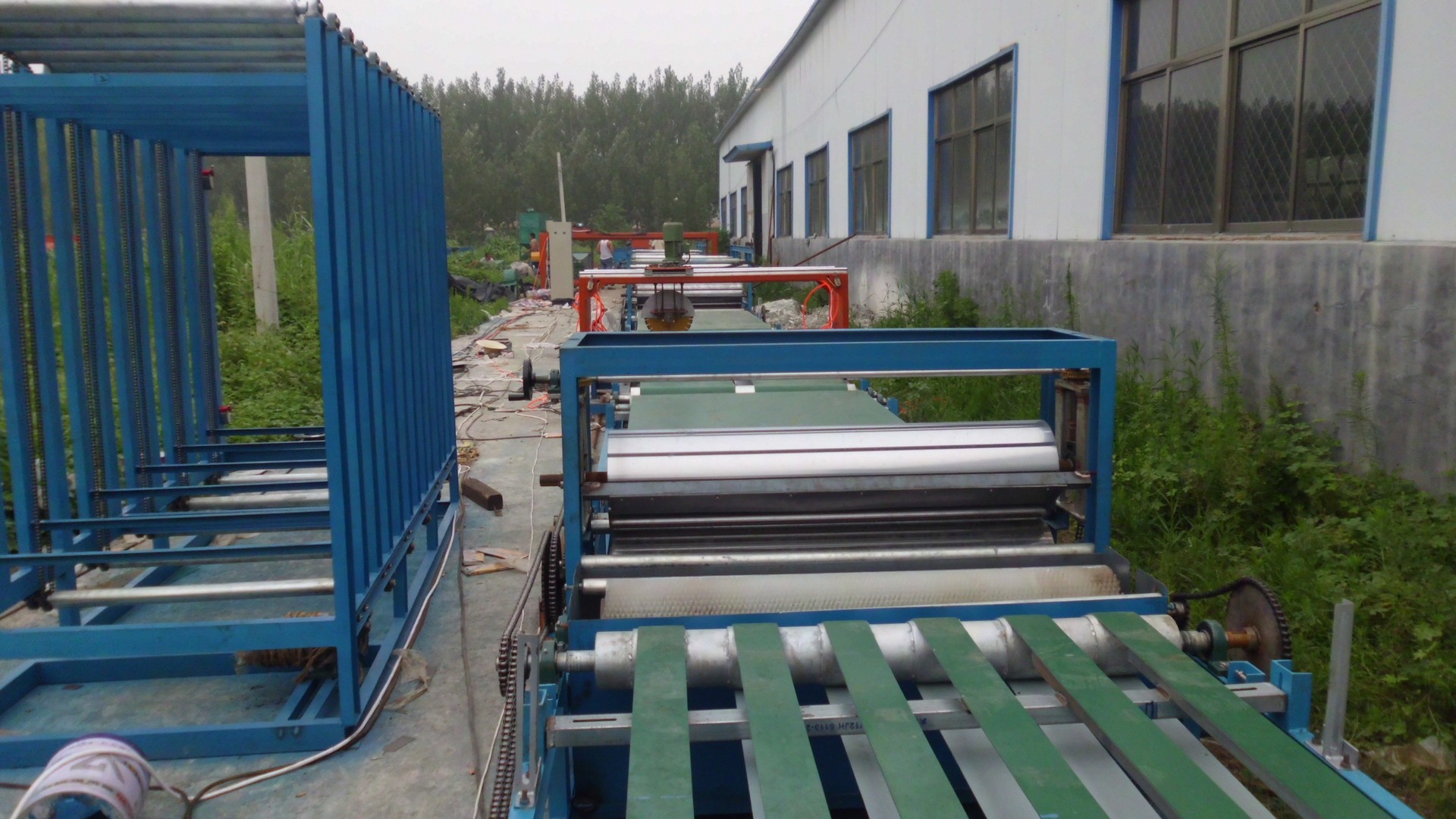 外墙保温装饰一体板生产线