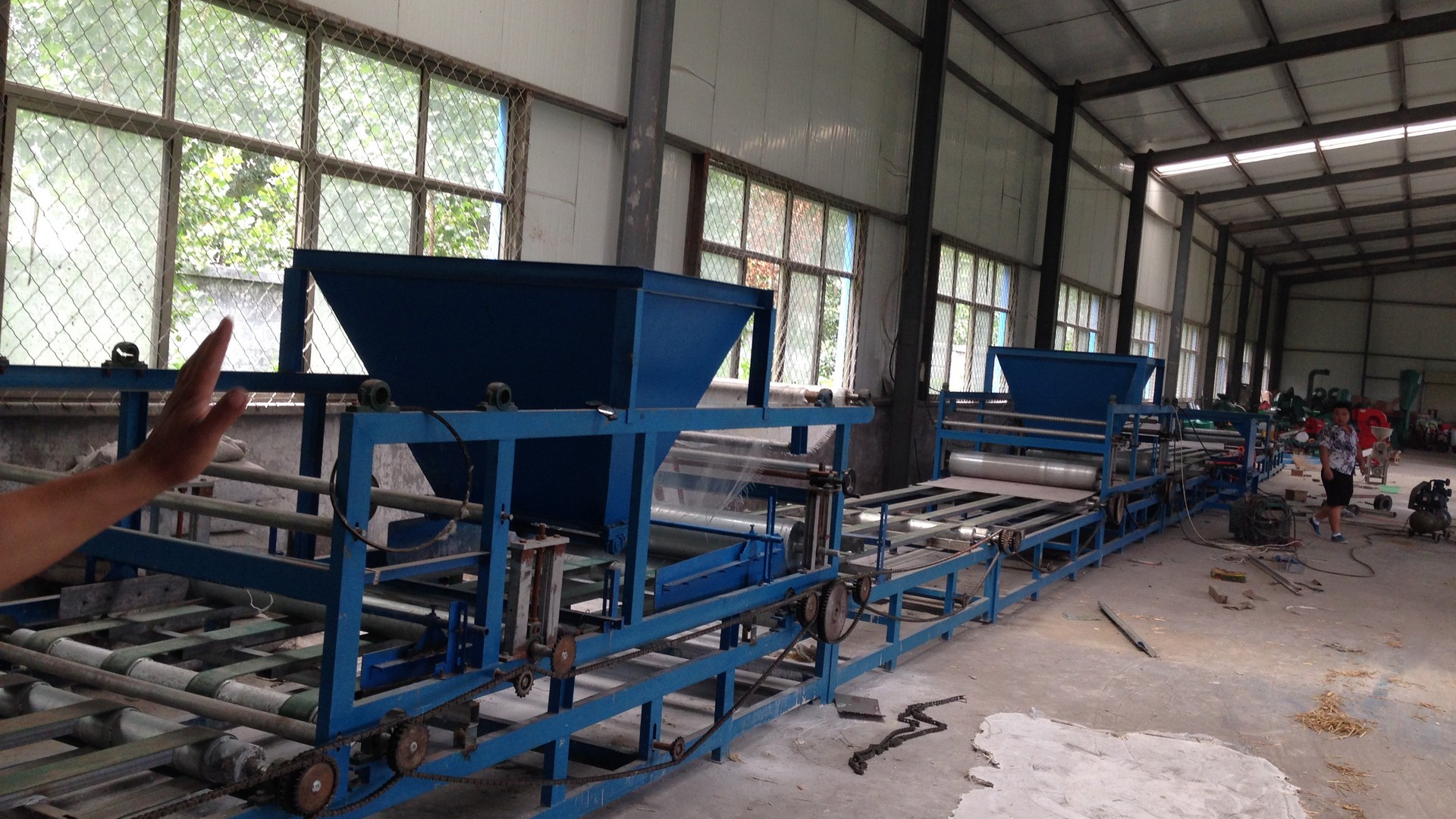 新型防水背衬板生产线